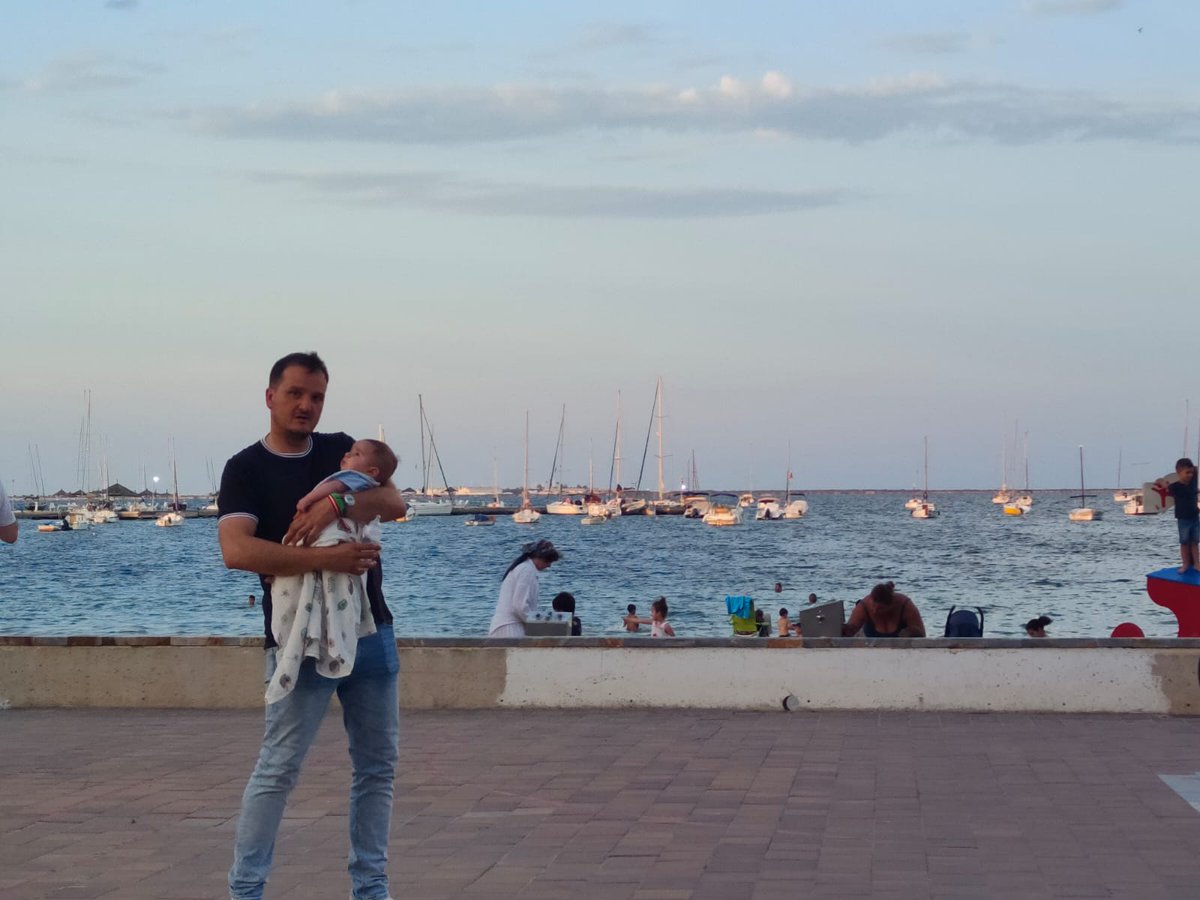 Santiagodelalam's tweet photo. Sol , sal y bibe.
#Icues por el #MarMenor https://t.co/nmhhDxgQhI
