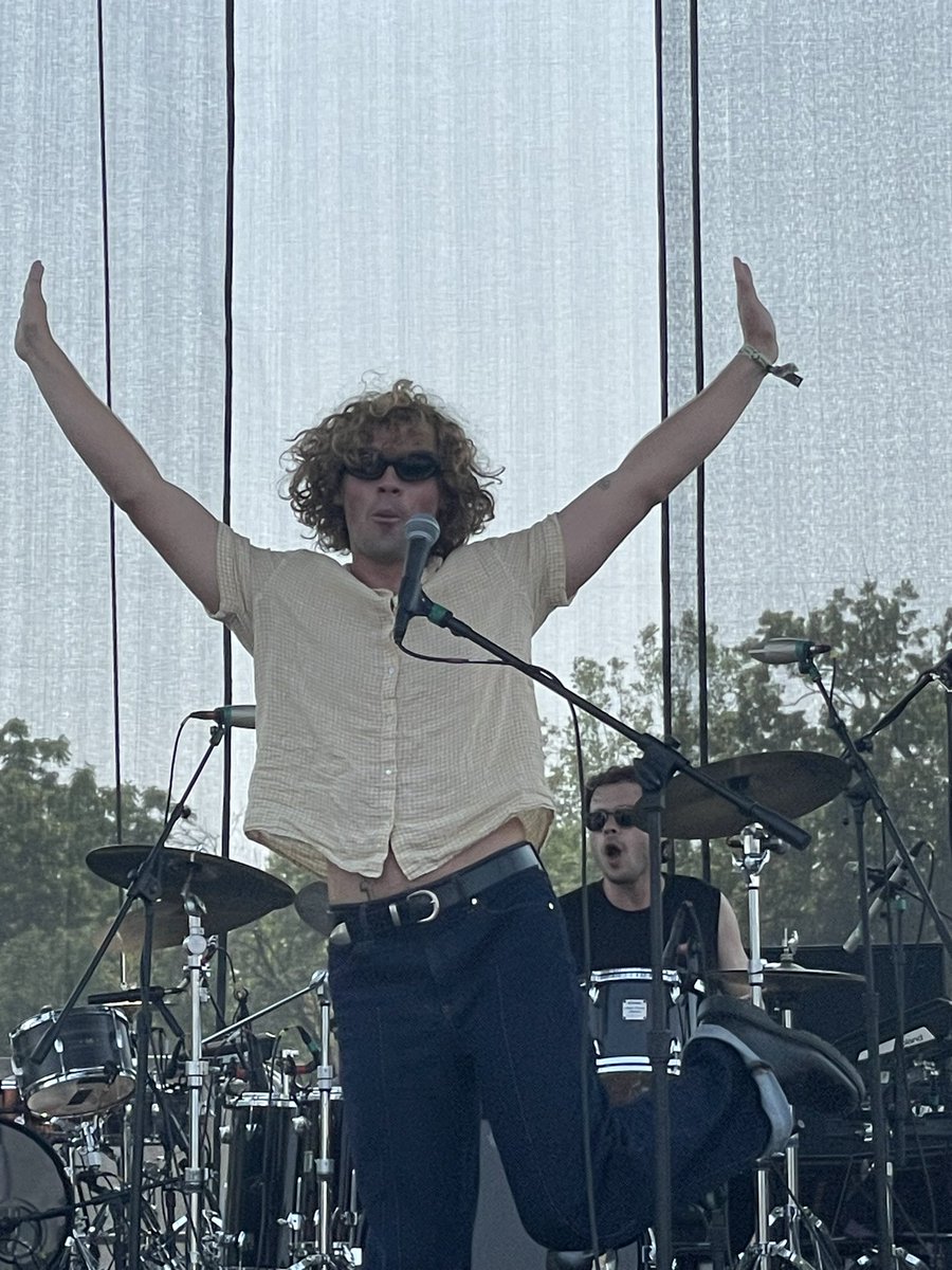 WonderRoadFest's tweet photo. @almostmonday rockin’ the @whiteclaw Stage at @wonderroadfest 

We are in forward motion at @garfieldparkindy  Tickets are still available for @weezer @localnatives @coin @xambassadors tonight. You can buy tix at the venue or click https://t.co/a551fnpp3C https://t.co/HHbGXmOBPP