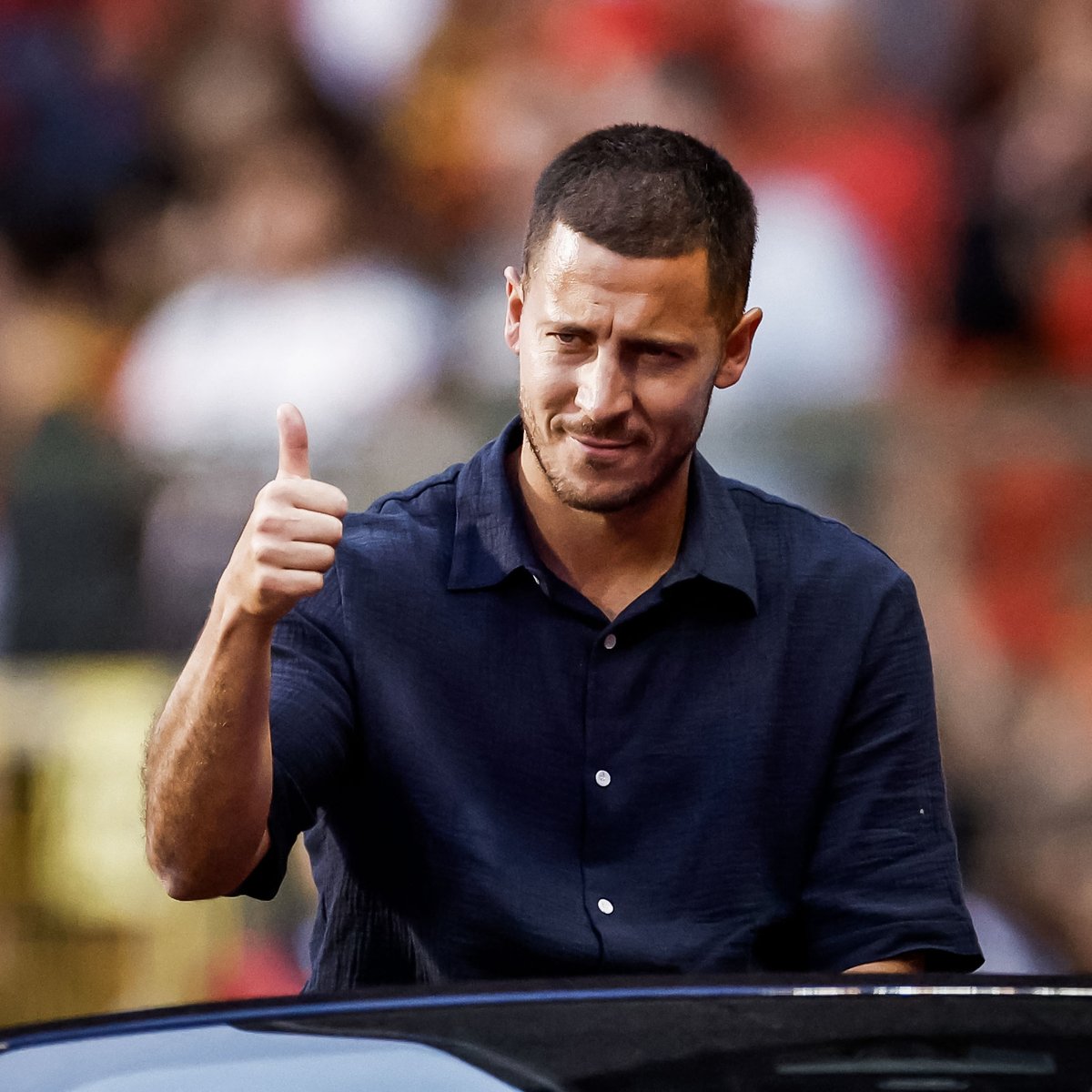brfootball's tweet photo. Eden Hazard was honored at halftime of Belgium's match vs. Austria 🇧🇪

The 32-year-old former captain retired from international football in December. https://t.co/PI7X5wIdCx