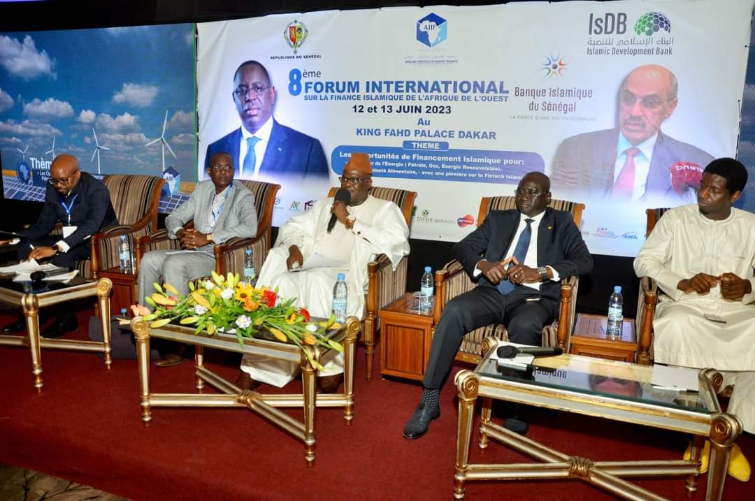 MODIBODIOP's tweet photo. Chers amis nous sommes a l'ouverture  officielle  du Forum sur la   Finance Islamique avec Mr le Premier Ministre   j'animerai deux Panels sur  le Pétrole et le gaz le lundi 13 juin et un autre le mardi 14 juin  sur la  souveraineté alimentaire . https://t.co/Ui4oWStc6k
