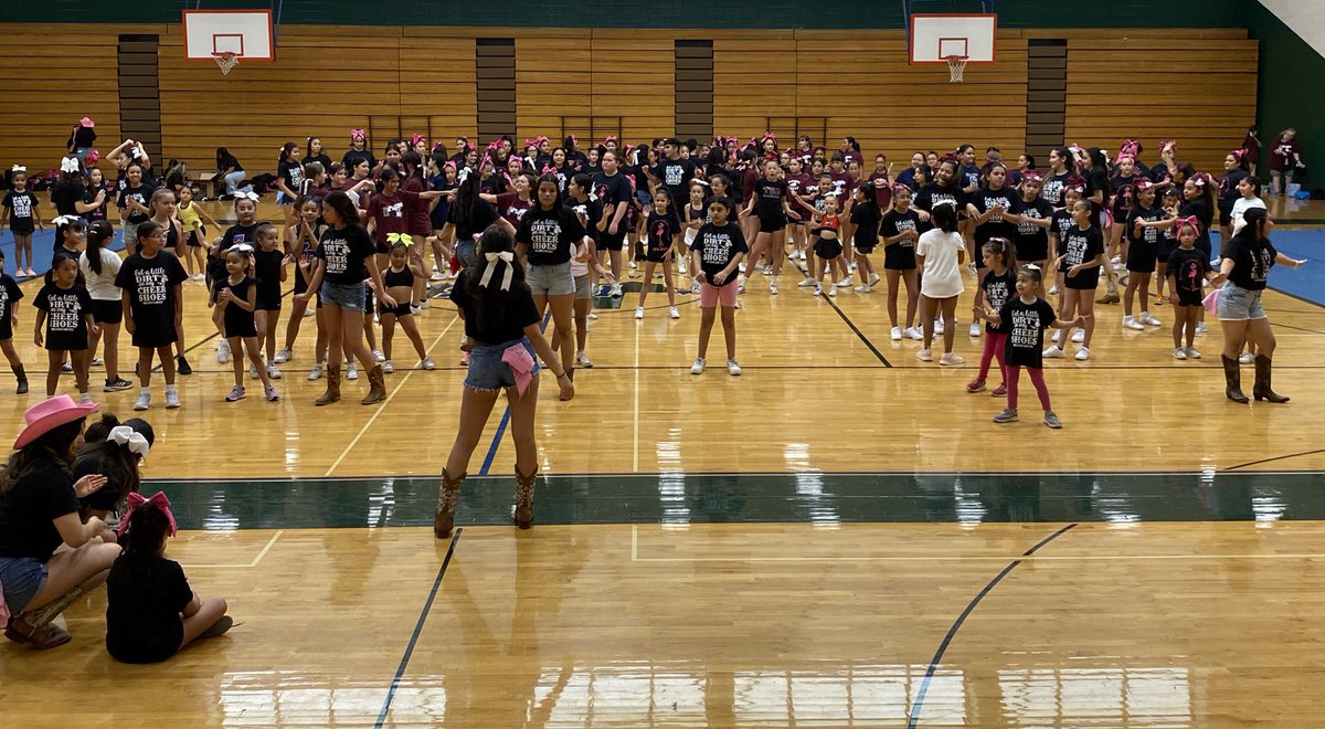 @MontwoodHSCheer Camp continues to be a strong (& fun) tradition in the @MontwoodHS community. #GotALittleDirtOnMyCheerShoes