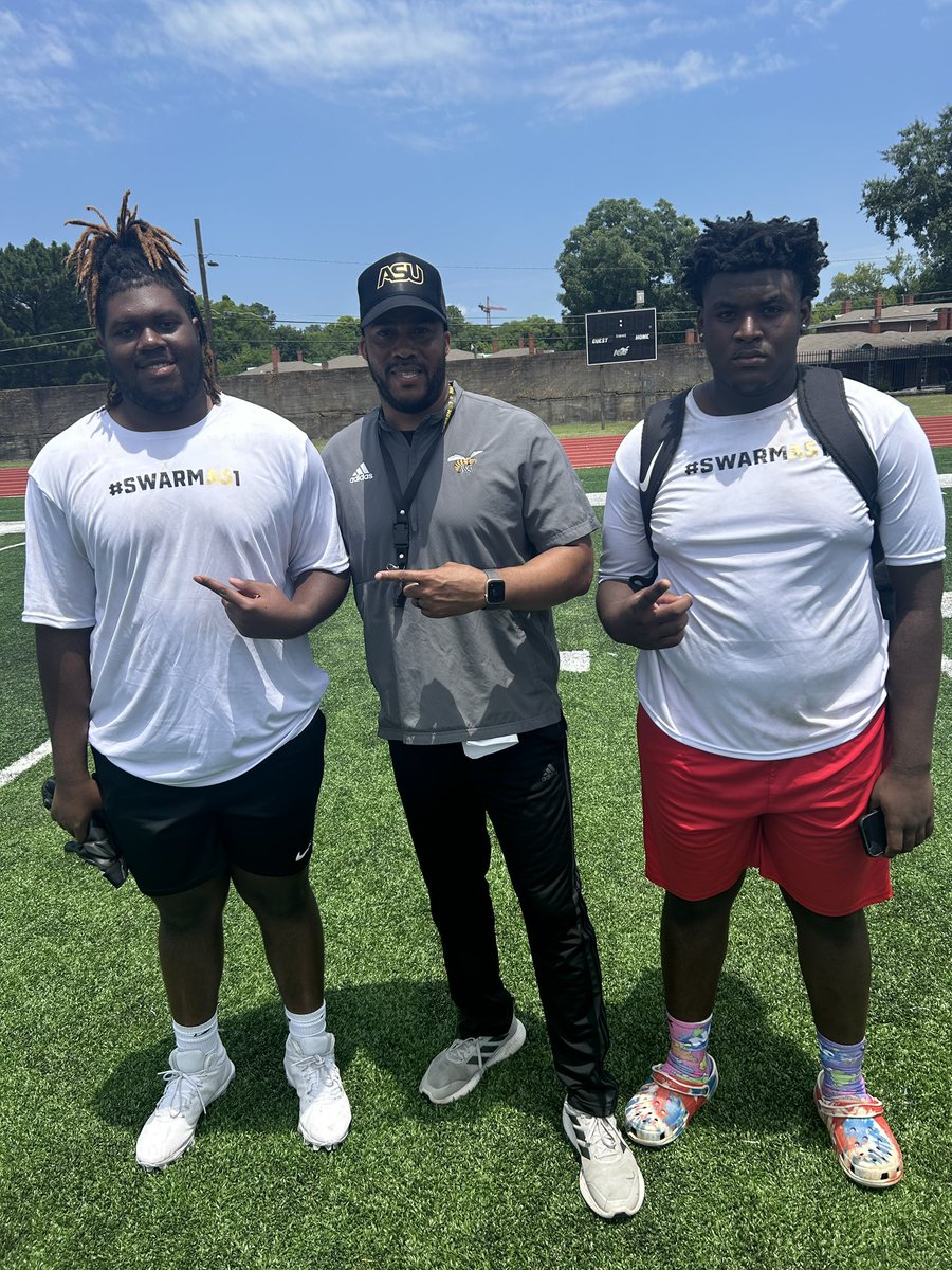 Desmond Harbour (@desmond_harbour) on Twitter photo Good Camp Today at ASU <a href="/AmpDavisCoach/">Coach Anthony Amp Davis</a> <a href="/coach_gresham/">Billy Gresham</a> <a href="/Coach_Nelson42/">Coach Don Nelson Jr</a> <a href="/coachpsb/">Patrick Browning</a> <a href="/mikea141/">mike atkins</a> <a href="/GrangerShook/">Coach Shook</a> #SWARMAS1 Good Camp Today at ASU <a href="/AmpDavisCoach/">Coach Anthony Amp Davis</a> <a href="/coach_gresham/">Billy Gresham</a> <a href="/Coach_Nelson42/">Coach Don Nelson Jr</a> <a href="/coachpsb/">Patrick Browning</a> <a href="/mikea141/">mike atkins</a> <a href="/GrangerShook/">Coach Shook</a> #SWARMAS1