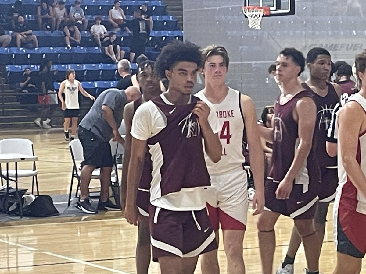 PrepHoopsMO's tweet photo. 6’3 2024 Jai Smith of @LHSNbasketball is having an impressive game. Strong takes to the hoop for buckets, a nice mid range pull up and he can hit the deep ball. @MbcaCoaches #PHJuneCampTour https://t.co/P2ltkNGdWs