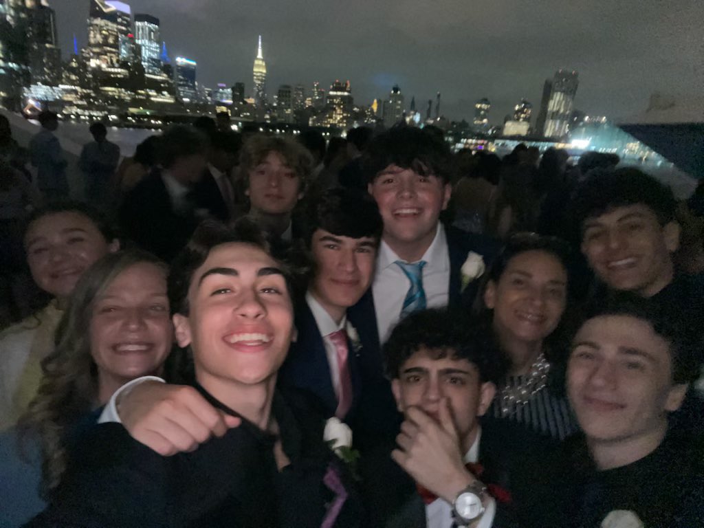 msromeroxhs tweet media