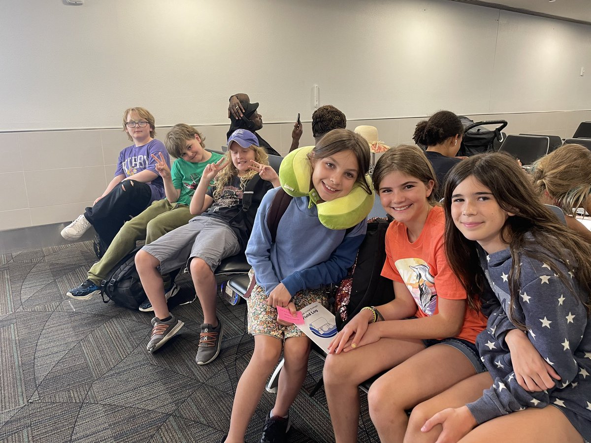 Checked in and about to grab something to eat at the Fort Lauderdale Airport. Next stop Charlotte Airport! #TWSKeylargo2023