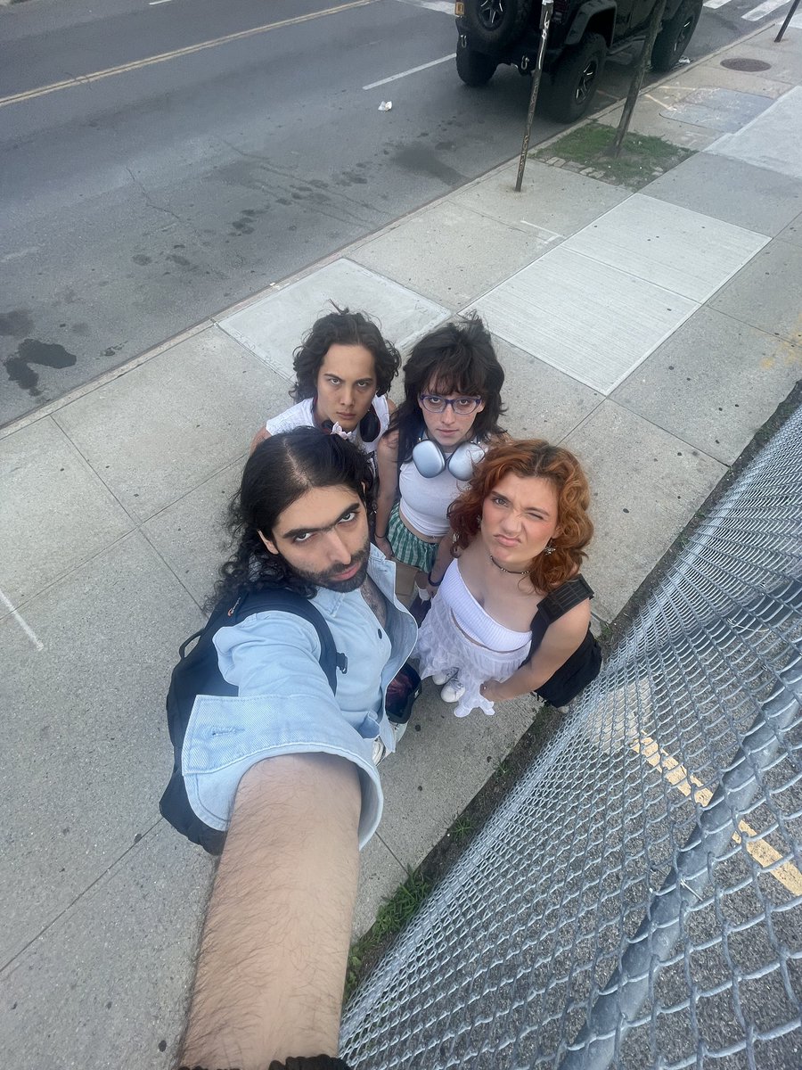 musa on Twitter: "gang is back @AnuheaNihipali"