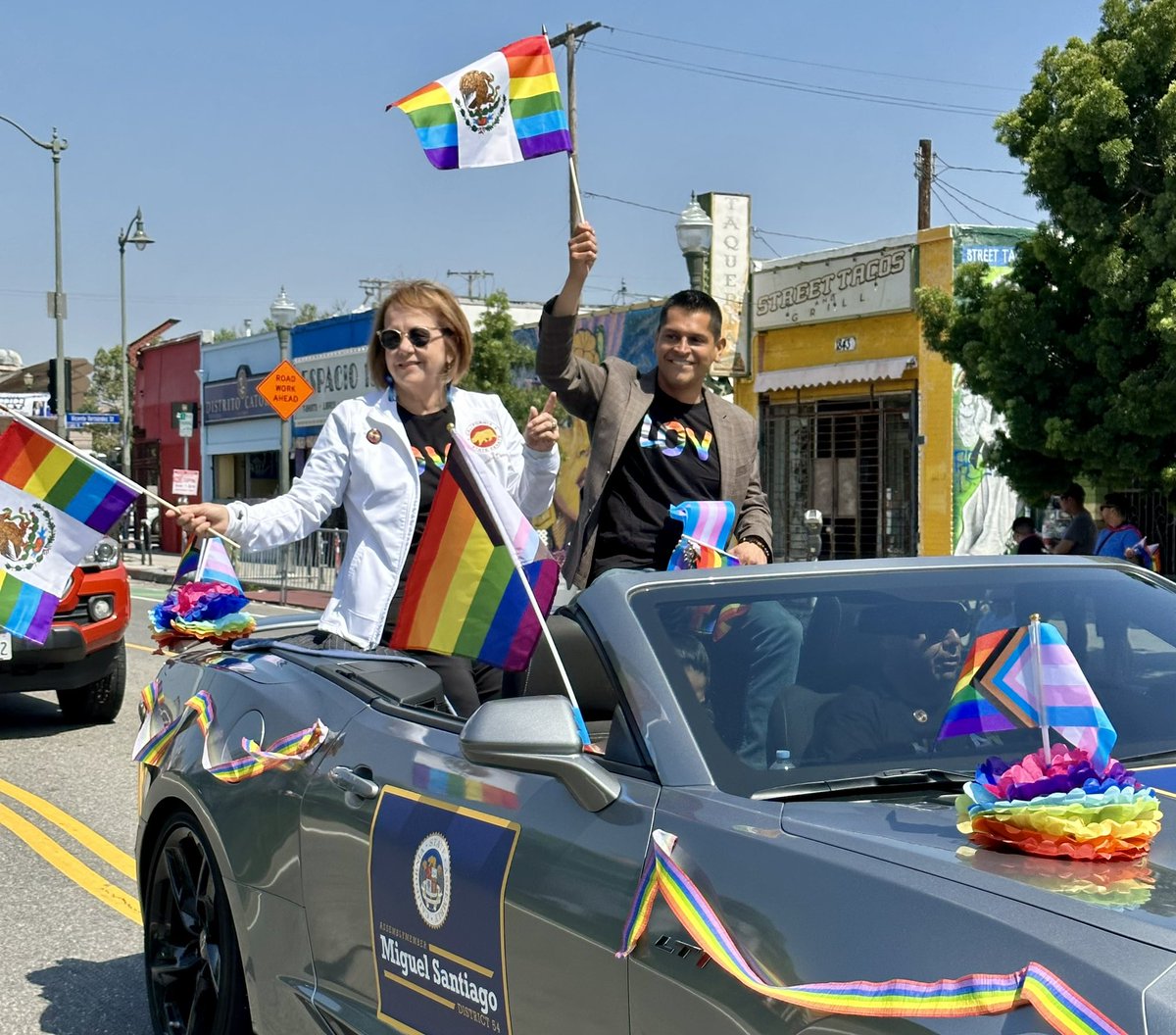 MSantiagoAD54's tweet photo. HAPPY PRIDE 🏳️‍🌈🏳️‍⚧️

We are celebrating LGBTQIA+ pride here in Boyle Heights at Orgullo Fest. 

Now let’s fight just as hard for our LGBTQIA+ community members ALL 365 days of the year! 

#AD54 #BoyleHeights #OrgulloFest https://t.co/uLOqkYGcmf