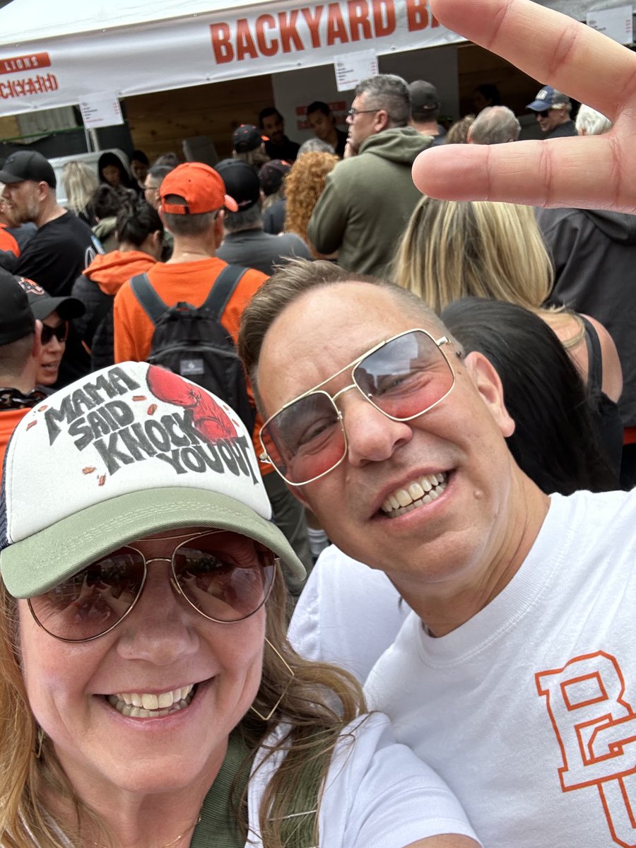 Trace_GinjNinja's tweet photo. ⁦@llcoolj⁩ ⁦@bcplace⁩ ⁦@BCLions⁩ ⁦@BCLionsDen⁩ ready for the game! #siblingnight #saturday #vancouver https://t.co/US5ZXn9Gtz