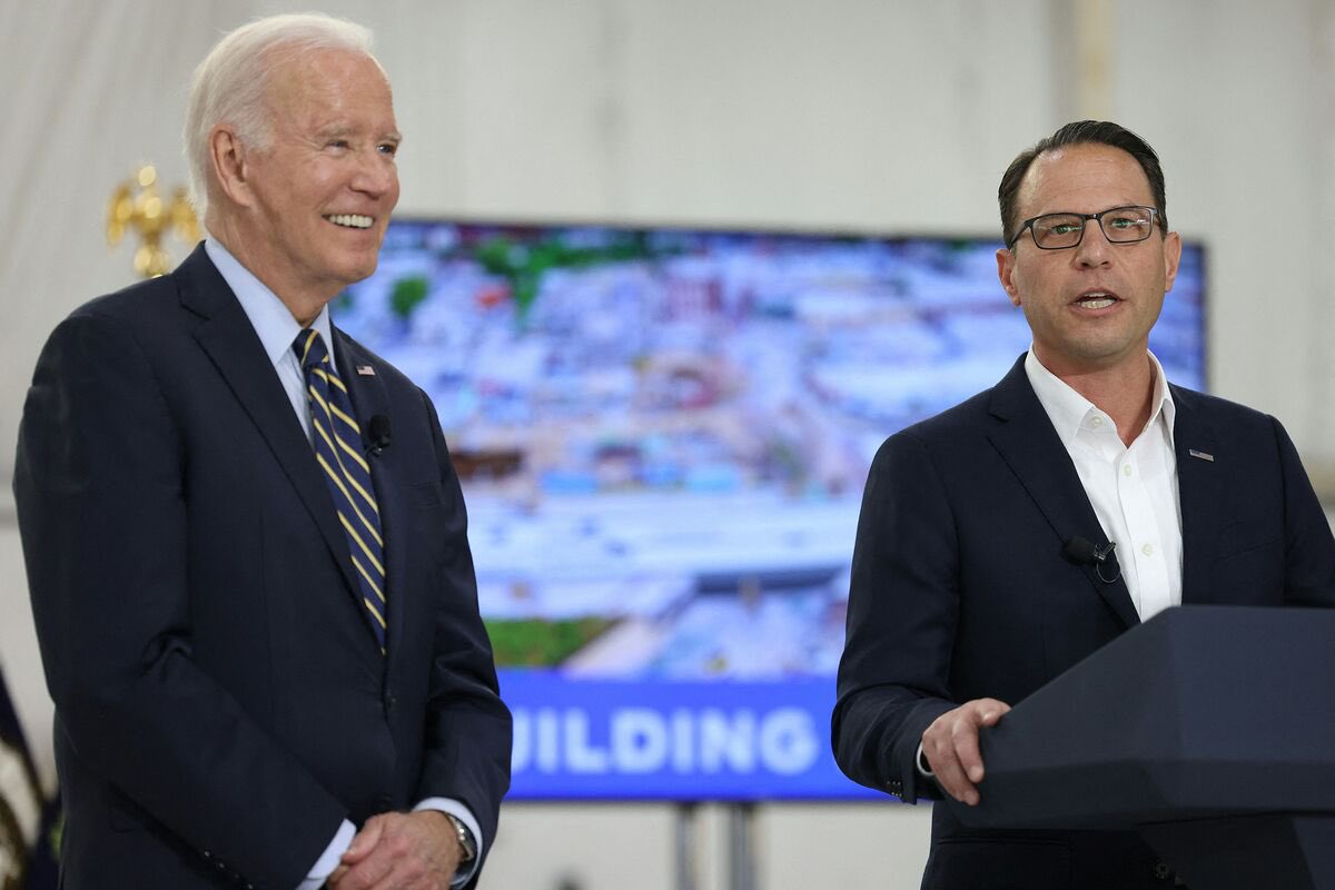 WOW—

After a fiery crash of a gasoline tanker truck caused the collapse of a section of Interstate 95 in Philadelphia last week, initial projections stated that it could be up to 6 months before it reopened.

But Governor Josh Shapiro got straight to work, expediting the project