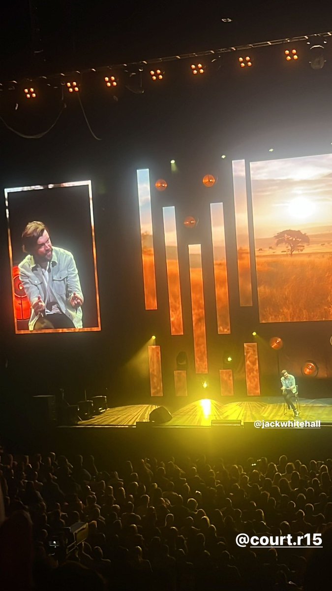 alexferns_'s tweet photo. Best night @jackwhitehall but please cut your hair. #lowiron gunna go get #guinessdrunk https://t.co/Gteed7q9BZ