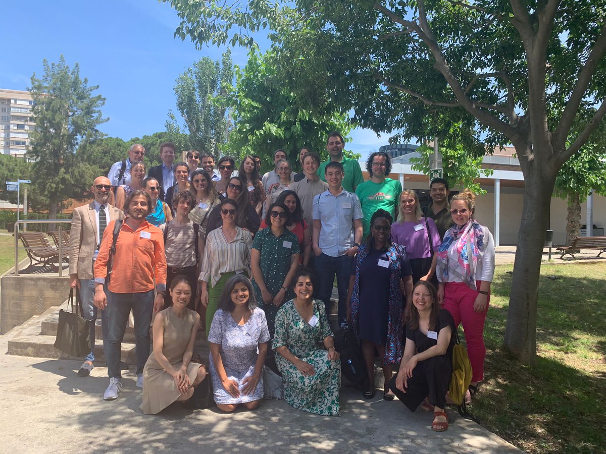 And that's a wrap. Thanks to the fantastic hosting by <a href="/sofiabrei/">Sofia Breitenstein</a> and @uniofbarcelona the ICRN forum was a success with a terrific panel debate to wrap it all up. Here is the annual group photo of the fantastic scholars and practitioners who made it what it was #ICRNforum2023