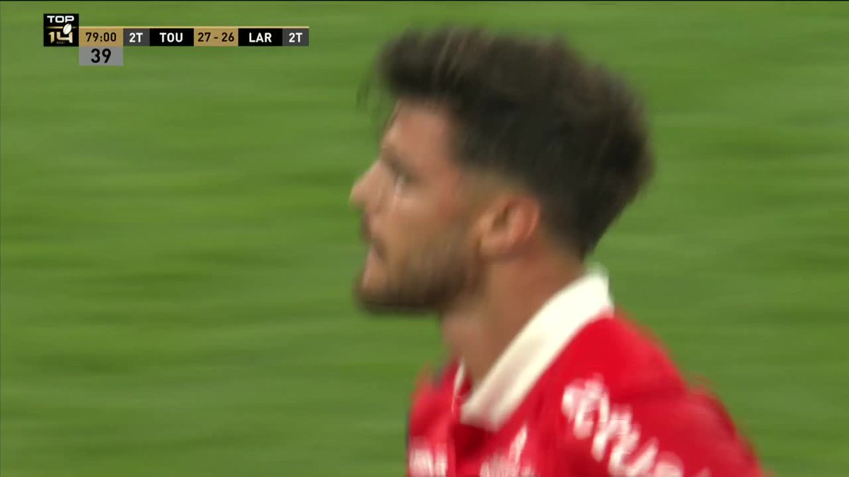 ¡Try de Toulouse! Ntamack y una jugada personal enorme para llegar a su conquista.

🔴29-26🟡 

⭐<a href="/starplusla/">starplusla</a>: dis.la/Top14_Toulouse… 

📺 ESPN 3  

#ESPNenStarPlus