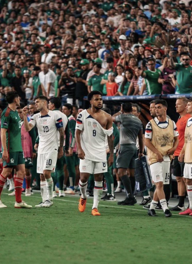 Football Pictures That Go Hard (@hardfootypix) on Twitter photo 