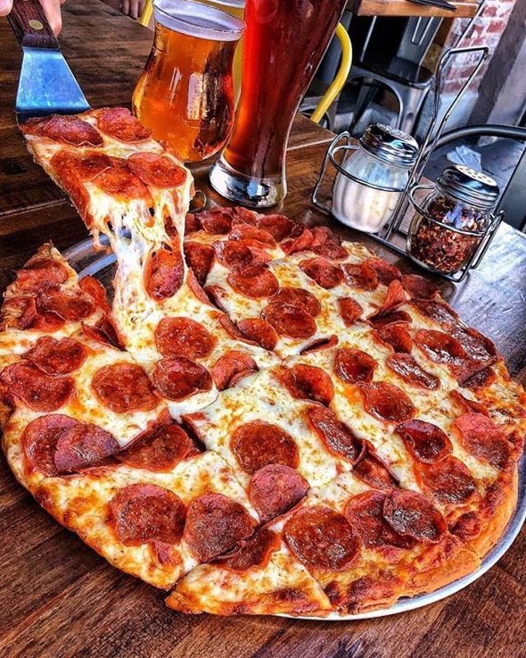 Pepperoni 🍕 or Sausage pizza?