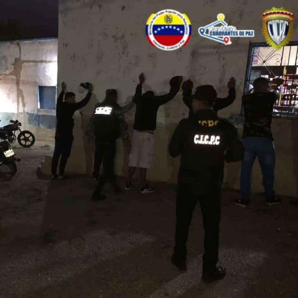 Vía <a href="/douglasricovzla/">Douglas Rico</a> 
seguimos dando respuesta en tiempo real para minimizar todo tipo de delito en nuestros sectores más vulnerables y esto gracias a que la ciudadanía informa cualquier situación que perturbe o ponga en riesgo sus comunidades, tras conocer la denuncia.