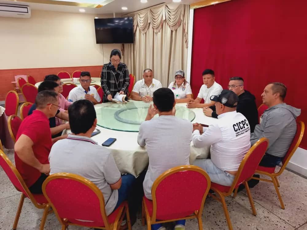 Cicpc Lara afianza lazos institucionales con  la comunidad de comerciantes Chinos

Siguiendo lineamientos del jefe del Redip Occidental, C/G Luis Ollarves y bajo las directrices del director de la Delegación Estadal Lara, C/G Pablo Castro,