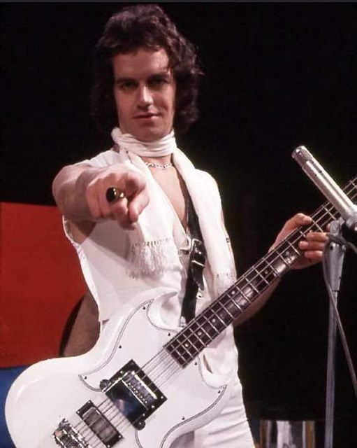  Happy Birthday to Jim Lea, former Slade bassist, born today in 1949. 