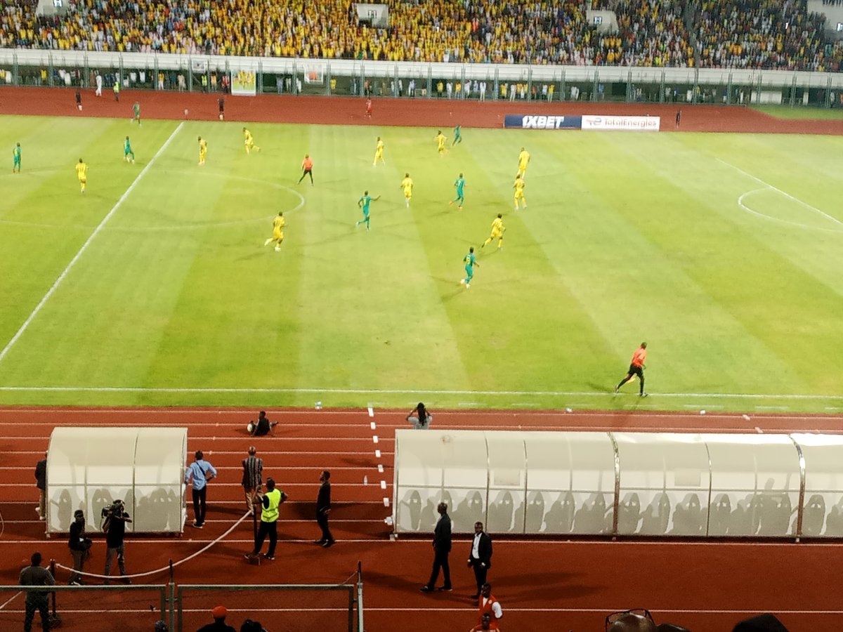 DohouMessan's tweet photo. #5e journée Elim #CAN #Côte d'Ivoire 2023
#Bénin 1- 1 #Sénégal
90mn de jeu
Fin de la partie au stade de l'amitié de Cotonou 
Buts Rabiou Sakamao 78'
Abdoulaye Seck 43'

#caf, #fbf #fsf https://t.co/M6F0V5ofWH