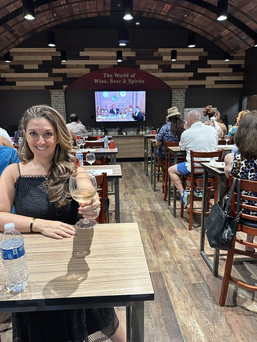 shaadyg's tweet image. A magical night (afternoon) in Provence with Sacha Lichine &amp;amp; @smersian 🇫🇷 #twmevents @WhisperingAngel @TotalWine