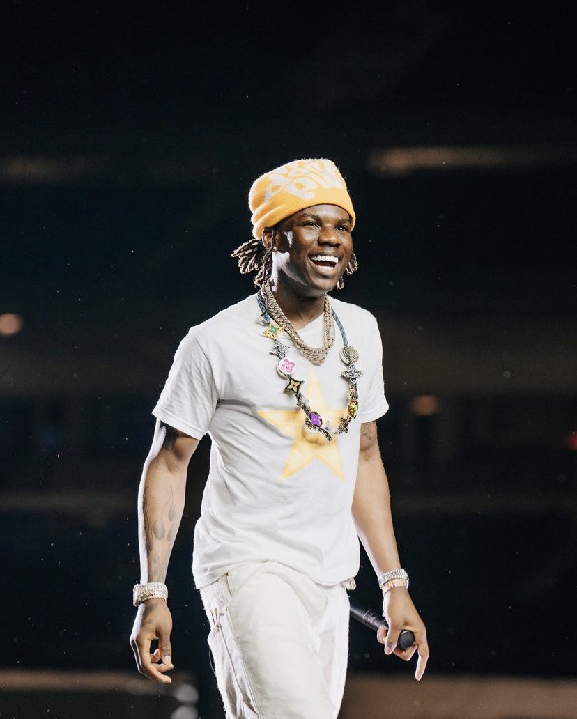 .@heisrema’s “Calm Down” has now sold 1,031,817 units in the United Kingdom.