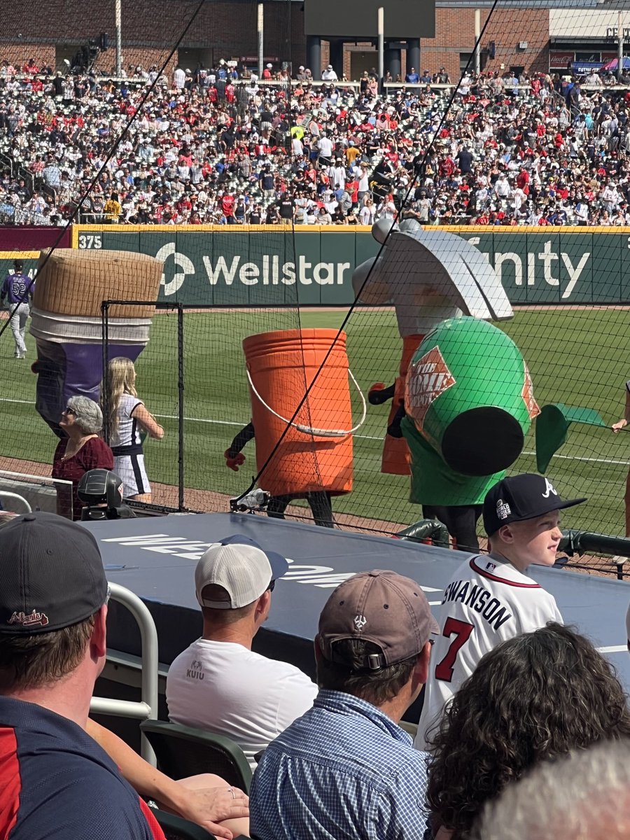 tleany's tweet image. Why doesn’t #RobDrake get to compete in the #ToolRace? ⁦@MLBUA⁩ ⁦@MLB⁩ ⁦@Braves⁩ ⁦@Rockies⁩