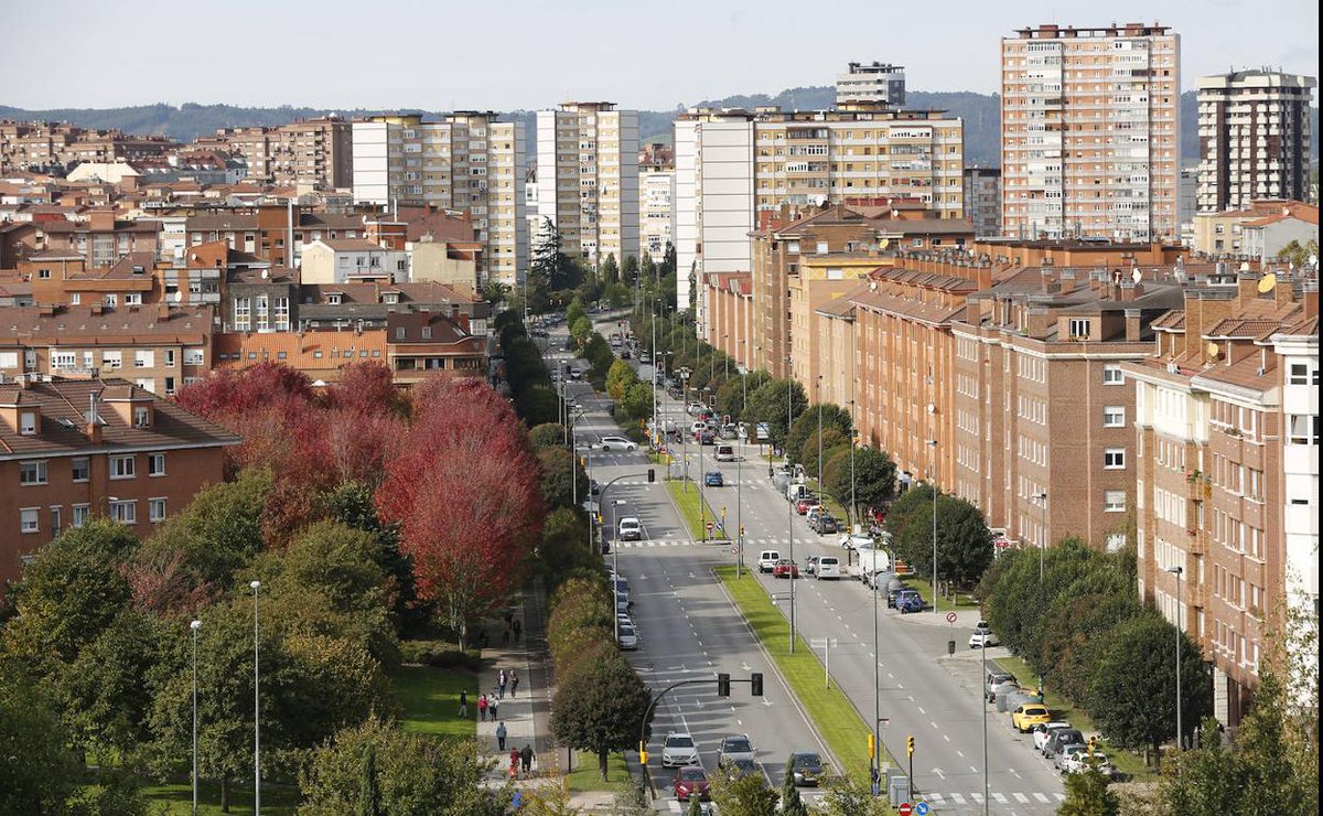VientuNordes's tweet photo. 1.- Playa del Guisantero.
2.- Estadio del Molino Grande. Campo del Real Deportivo de Gijón.
3.- Campus Universitario de Bosques.
4.- Barrio de Manzanito.

Gijón, Castilla, España https://t.co/BQYM1cYkI7