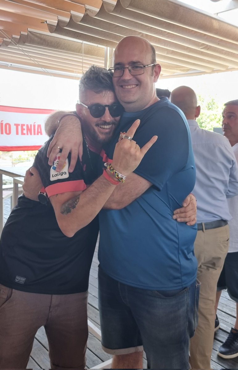 Gracias <a href="/La_Dstyleria/">LaDstyleria</a> ¡se os quiere!