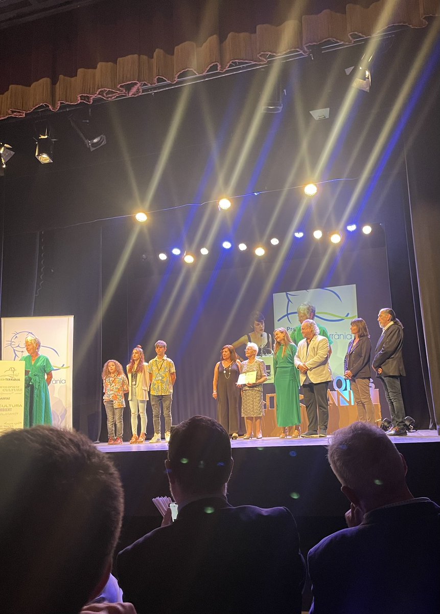 Graciacaraves's tweet photo. #PremisOnes 29 años creando conciencias  Angel Juarez entregado como siempre en una gala perfecta. 
 #Sujhalúa eventos encargada del catering nos recibió al final de la gala con un pica pica buenísimo y con una decoración exquisita. https://t.co/JNqsPXLWwz