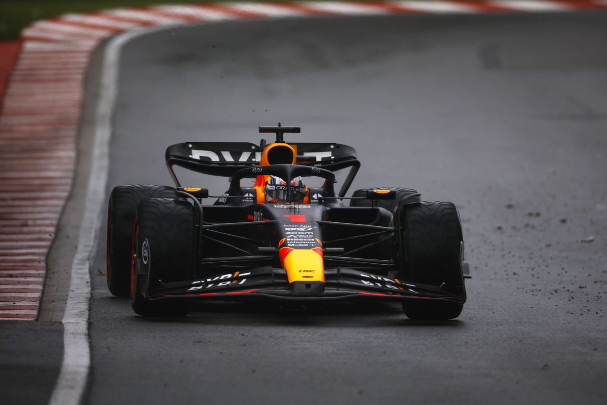 elmejordelresto's tweet photo. "En la lluvia se ve el piloto" dicen los que saben, y Verstappen los demolió a todos!

1.2 a Hulkenberg (Bravo Nico)
1.4 a Alonso
1.7 a Hamilton

Otro sábado, otra Pole.

#F1 #CanadianGP #Verstappen https://t.co/1ZKAn91ypQ