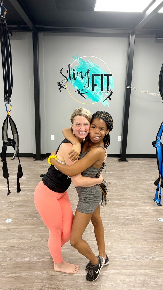 shardasjames's tweet image. I met Colleen last year when I tired my  very 1st yoga class. Now let’s add bungee fitness to my workouts!! 💪🏾💪🏾 I better wake up with a 6-pack tomorrow! #SlingFitTexarkana #Yoga #hotyoga #Fitness #TXK
