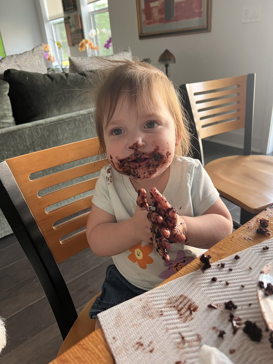 Emily C. Singer on Twitter "I THINK she may have liked the cupcake 😂"