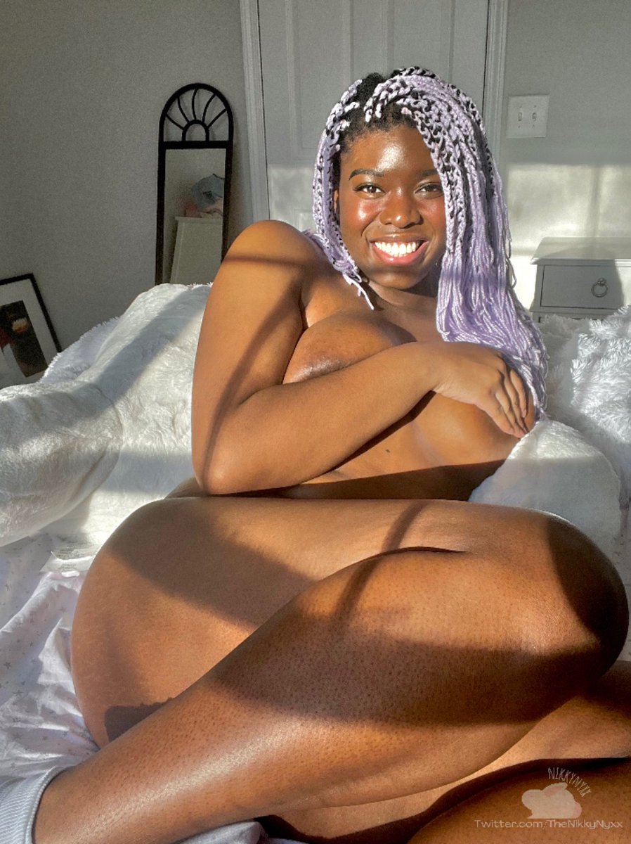 Official Nikky Nyxx’s pics and videos