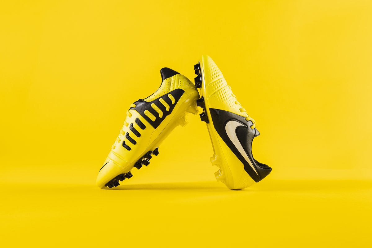 Iconic Control.
The Nike CTR360 Maestri III returns on Mon June 19 ⚠️