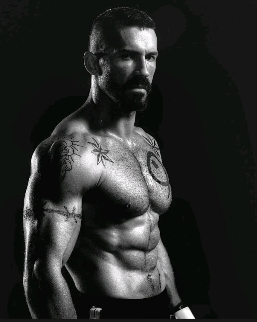 BadMovieCult's tweet image. Wishing a very happy birthday to @thescottadkins 

An action icon and a long-time collaborator with our podcast episode film pitches whether he knows it or not. 
Top man  

#scottadkins #actionlegend #martialartsmovies #martialarts #happybirthdayscottadkins