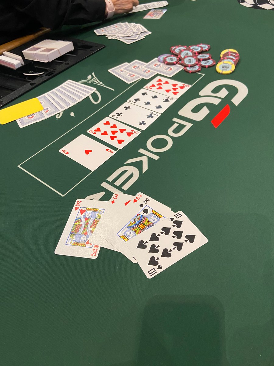 Hey <a href="/PokerNews/">PokerNews</a>! First hand dealt in the Big O <a href="/WSOP/">WSOP - World Series of Poker</a> and I scooped with nut nut! #History