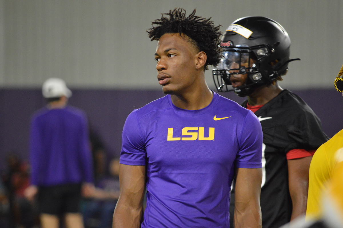 Top 100 EDGE CJ Jackson is one of the top targets for #LSU this cycle, was taking in some of camp today in Baton Rouge. on3.com/db/christopher…