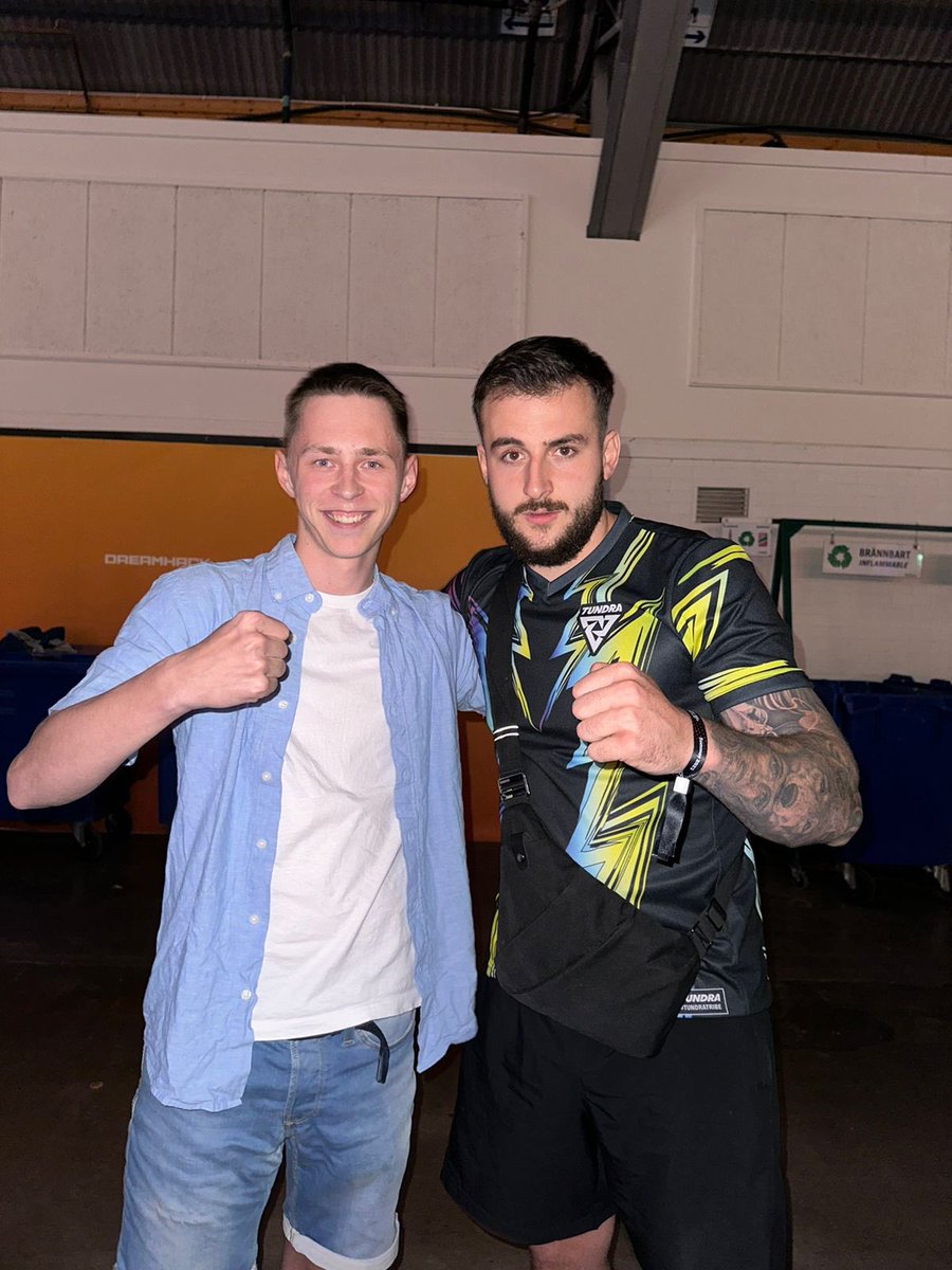 ArchHimself's tweet image. They used to ask me why I do it 

Now they ask me how I do it. 

DREAMHACK FINALS QUALIFIERS

@TundraFortnite @Norxy_