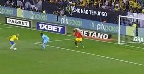 Copa do mundo
Semifinal
0x0
Brasil x França 
43 do segundo tempo
Richarlyson na bola

O resto é história