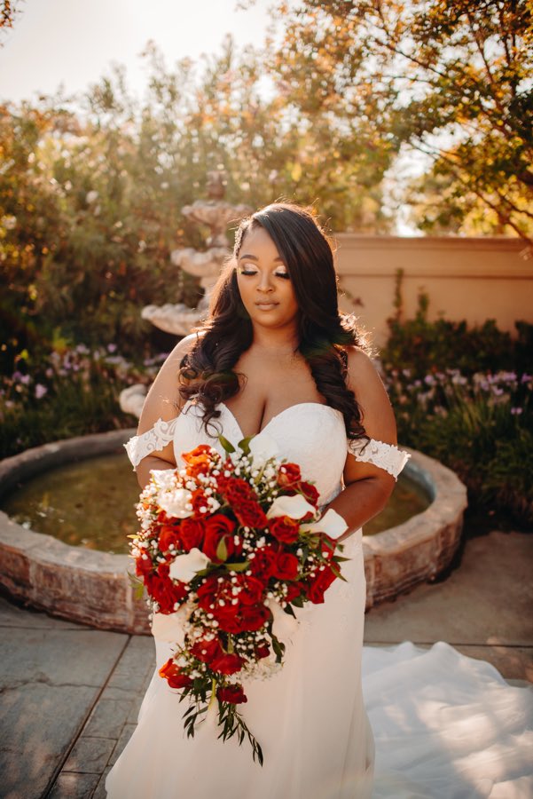 Venue: Brentwood Rise 

A beautiful golf course wedding with bold red and black colors. The day was full of love and the night ended with a fun party. I love weddings! 📸