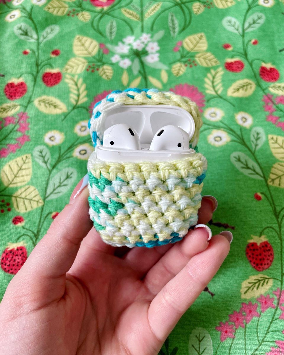 I crocheted this cute lil AirPod cover for my fiancé for his birthday 🥺🥰