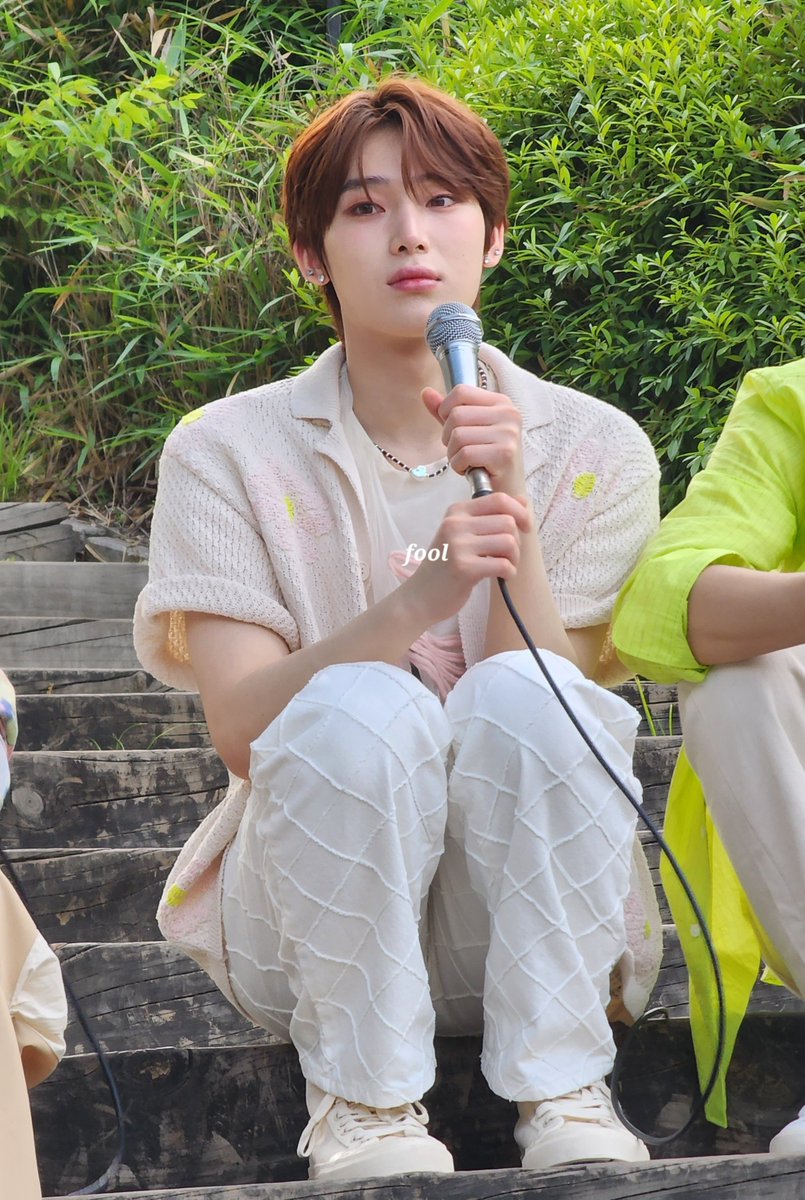 푸울 tweet media
