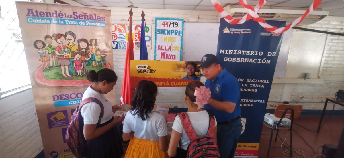 mividasin_droga's tweet photo. 📍#Chinandega, realizamos 👩🏻‍💼Feria informativa de prevención al consumo de drogas y otras adicciones a estudiantes de 1ro, 2do, 3ro, 4to y 5to año del Instituto Teodoro King del municipio de Puerto Morazán, Tonalá del Viejo Chinandega.❤️🖤

#MiVidaSinDrogasPazYPorvenir.
#MIGOB https://t.co/0IDucZJIG8