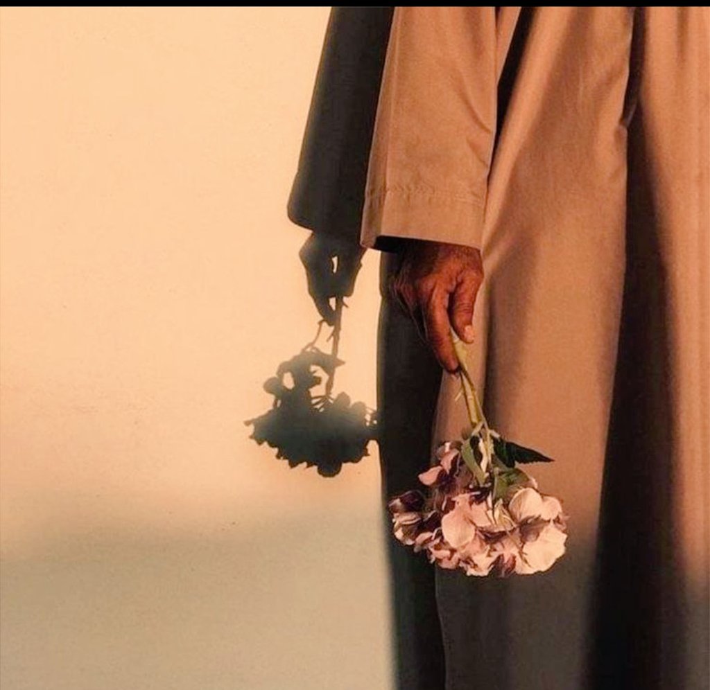 mavi_5757's tweet image. Dermisin ki  bir gün; 
"inşaallah çok bekletmedim seni..."

#hasretim 
#ince'sızım'