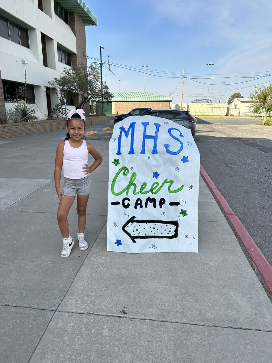 Day 1 of Montwood Cheer Camp complete! Aly had such a great time! 💚💙@MontwoodHSCheer @MontwoodHS