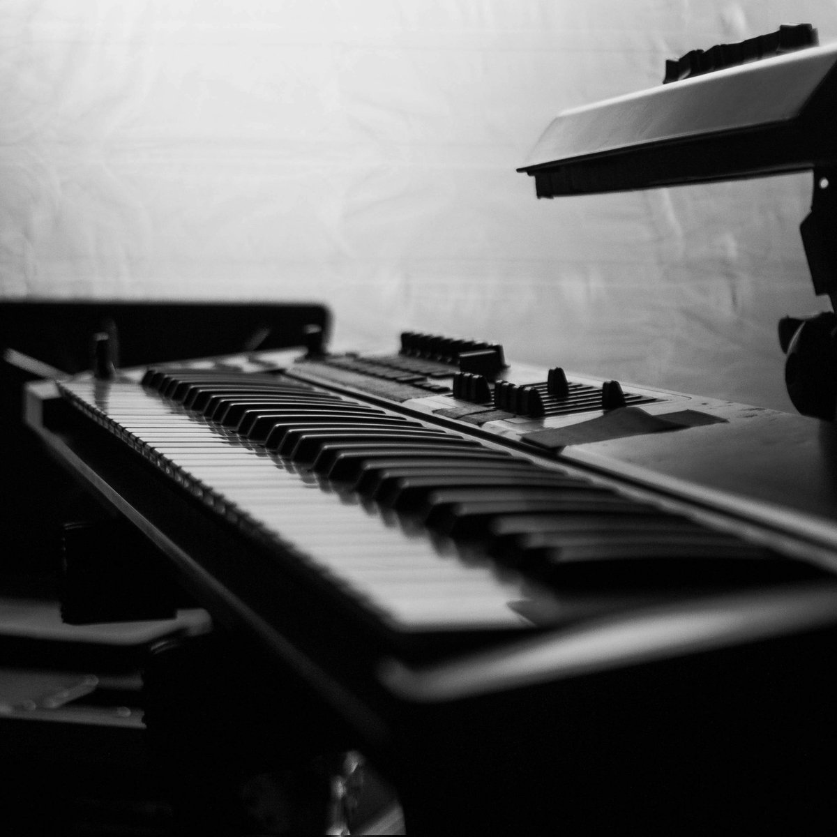 MusicMMasters's tweet photo. All of an artists creativity happens in the studio. But what happens when the artist needs their creativity heard? 
#MusicMarketingMasters is here!!!! Want your music marketed and promoted to the prominent brands and names of the music industry? Submit an email to find out more! https://t.co/lP8jKrO6an