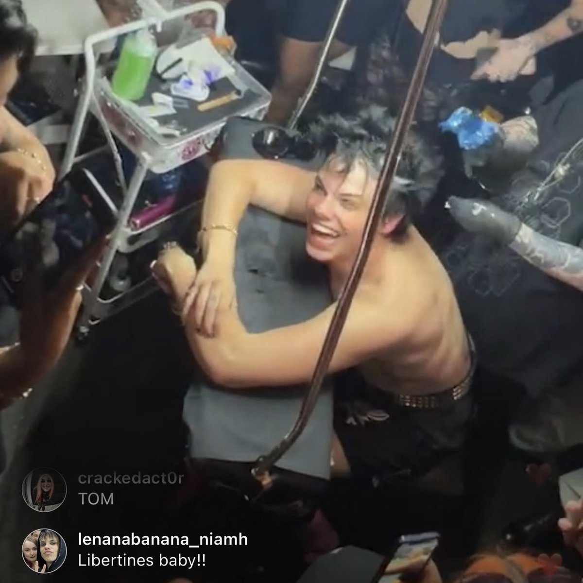 rare aesthetic- fans watching yungblud get tattooed in a london pub