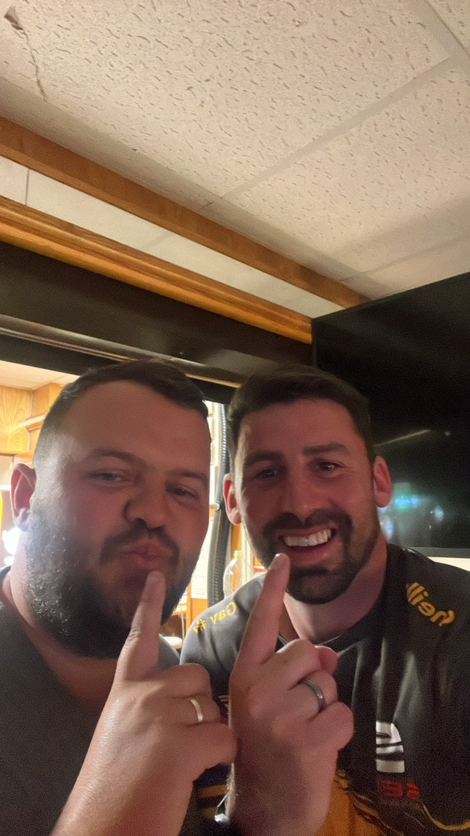 borat3's tweet image. My number 1 bestie @KarlDixon06 @AidanDawson1 @WathBrowHornets  #chucksasnake