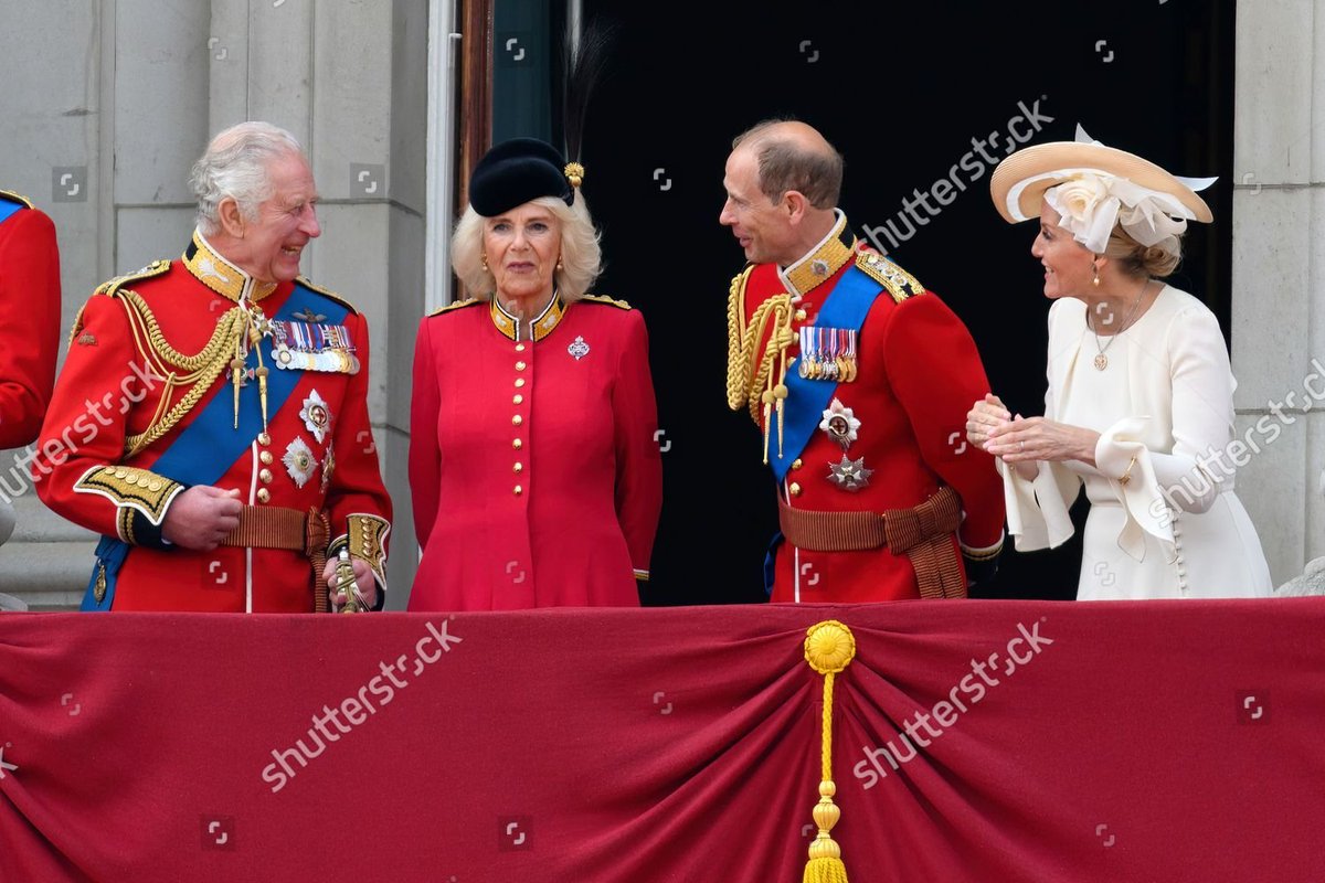 The King, The Queen and the Duke and Duchess of Edinburgh on the balcony at Trooping the Colour .

Loved this photo ❤️

📸Shutterstock/Tim Rooke