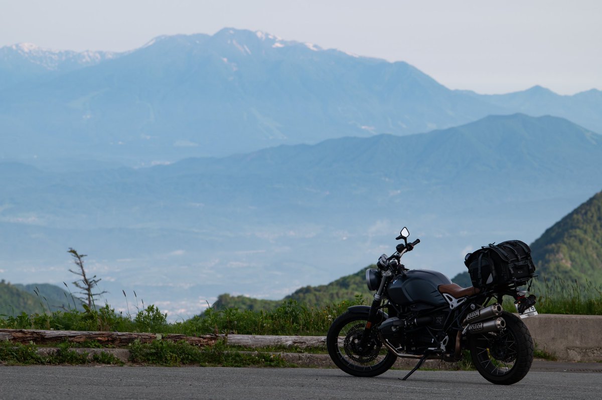 おはようぼくです😎
朝イチからパワーライドで横手山まで駆け上がるの最高ですね
あと独り占めも最高れす
 #RnineT