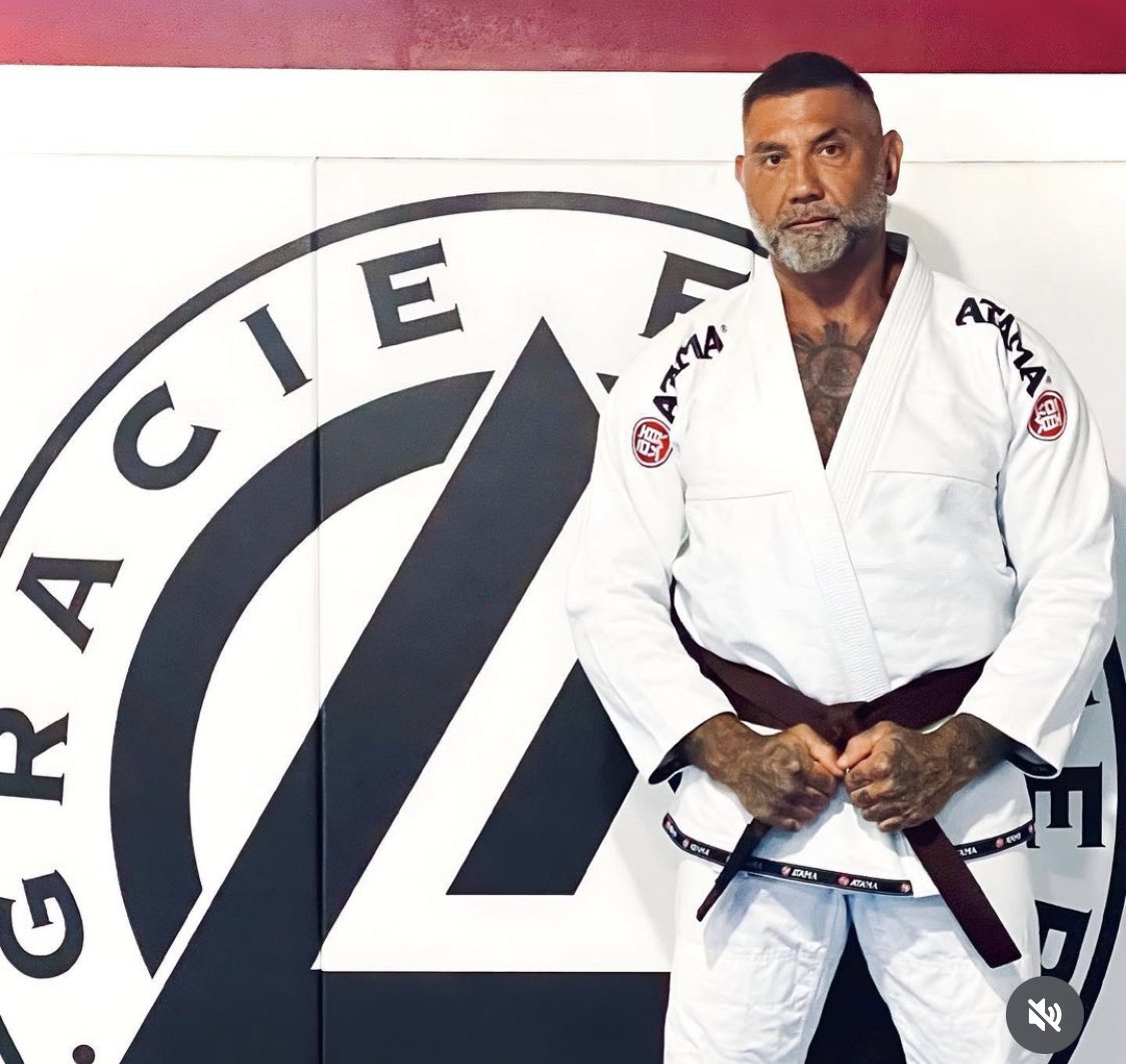 Bloody Elbow on Twitter "Dave Bautista earned his brown belt in Brazilian Jiu Jitsu"
